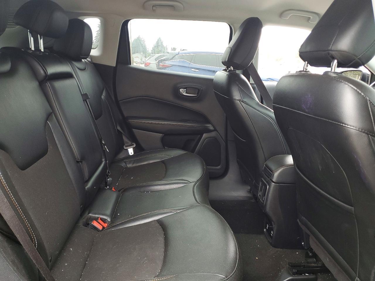2021 Jeep Compass Latitude - zdjęcie 11