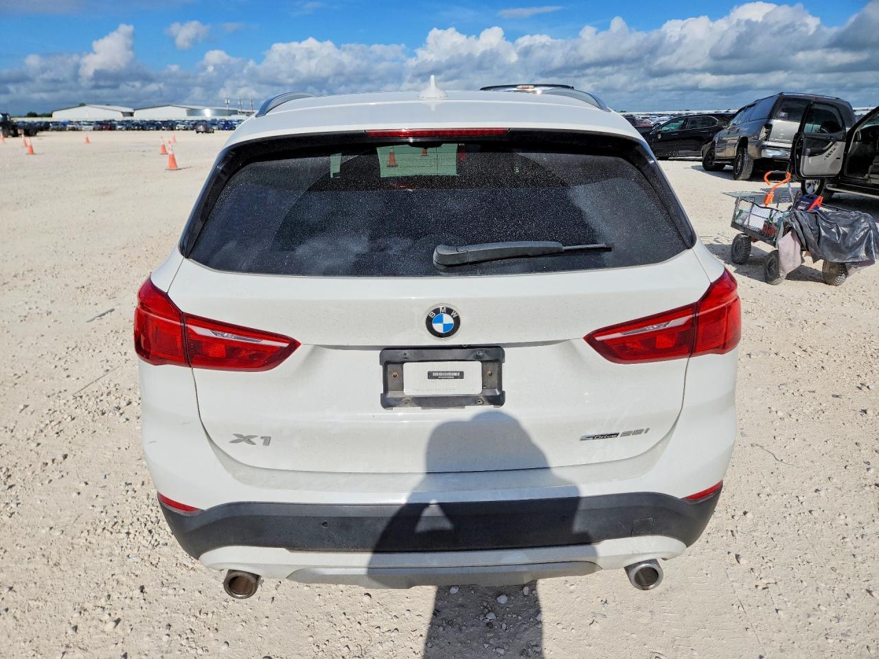 2021 BMW X1 Sdrive28I - zdjęcie 6
