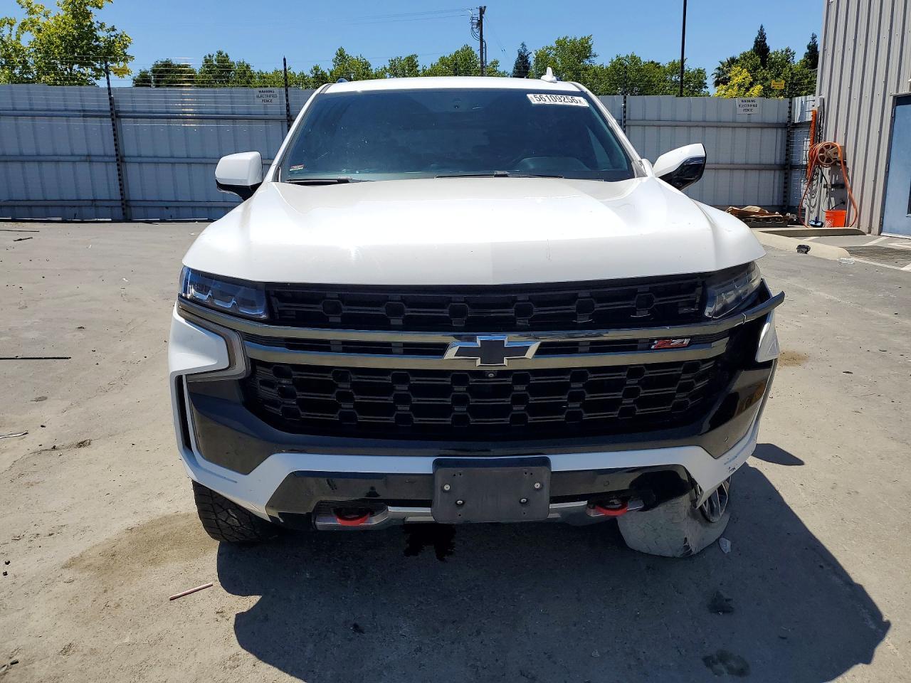 2021 Chevrolet Suburban K1500 Z71 - zdjęcie 5