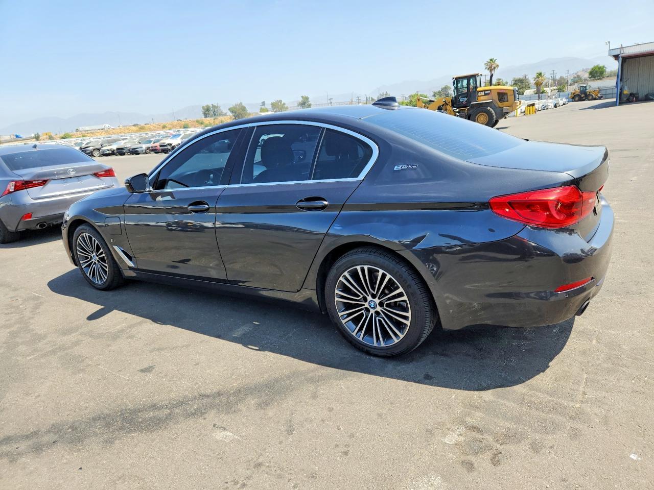 2019 BMW 530E - zdjęcie 2