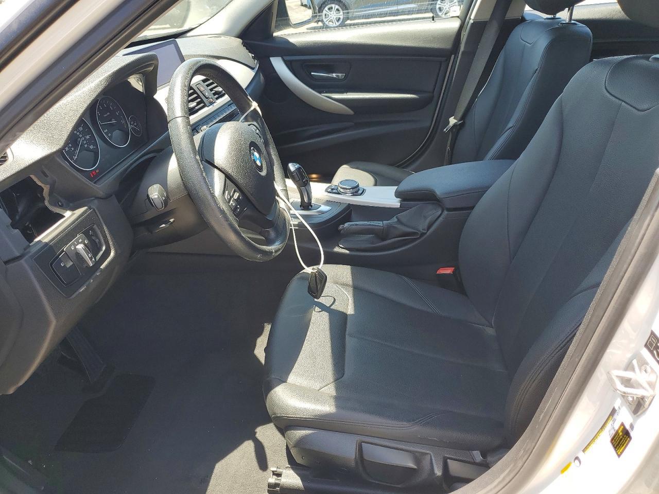 2015 BMW 320 I - zdjęcie 7