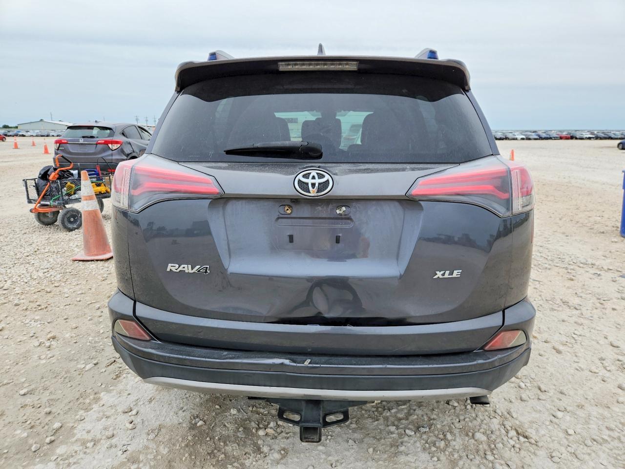 2017 Toyota Rav4 Xle - zdjęcie 6