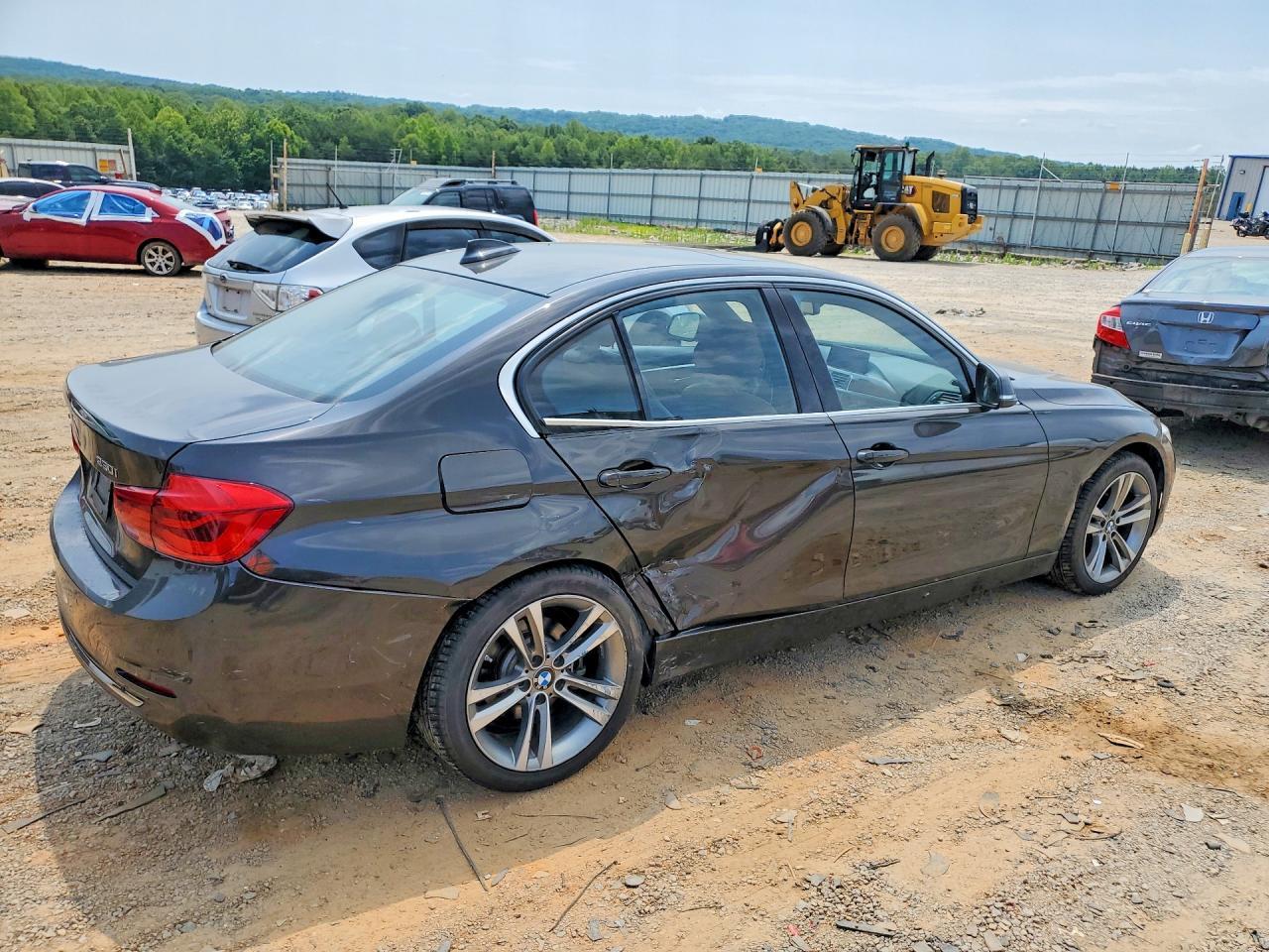 2017 BMW Seria 3 330i - zdjęcie 3