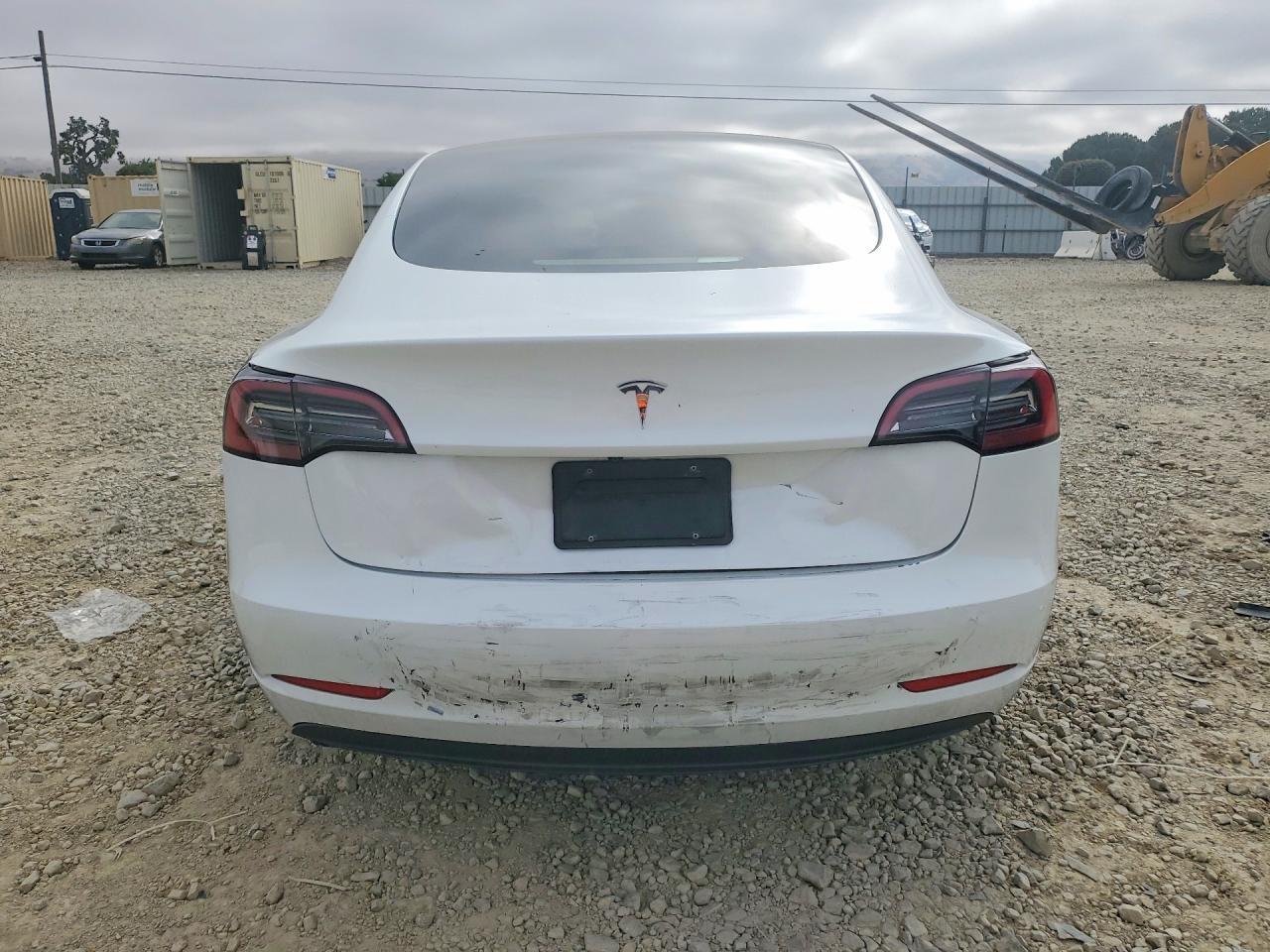 2023 Tesla Model 3 - zdjęcie 6