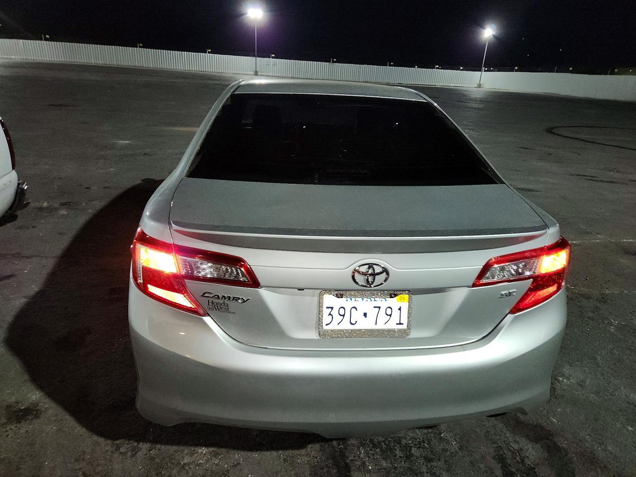 2014 Toyota Camry L - zdjęcie 6