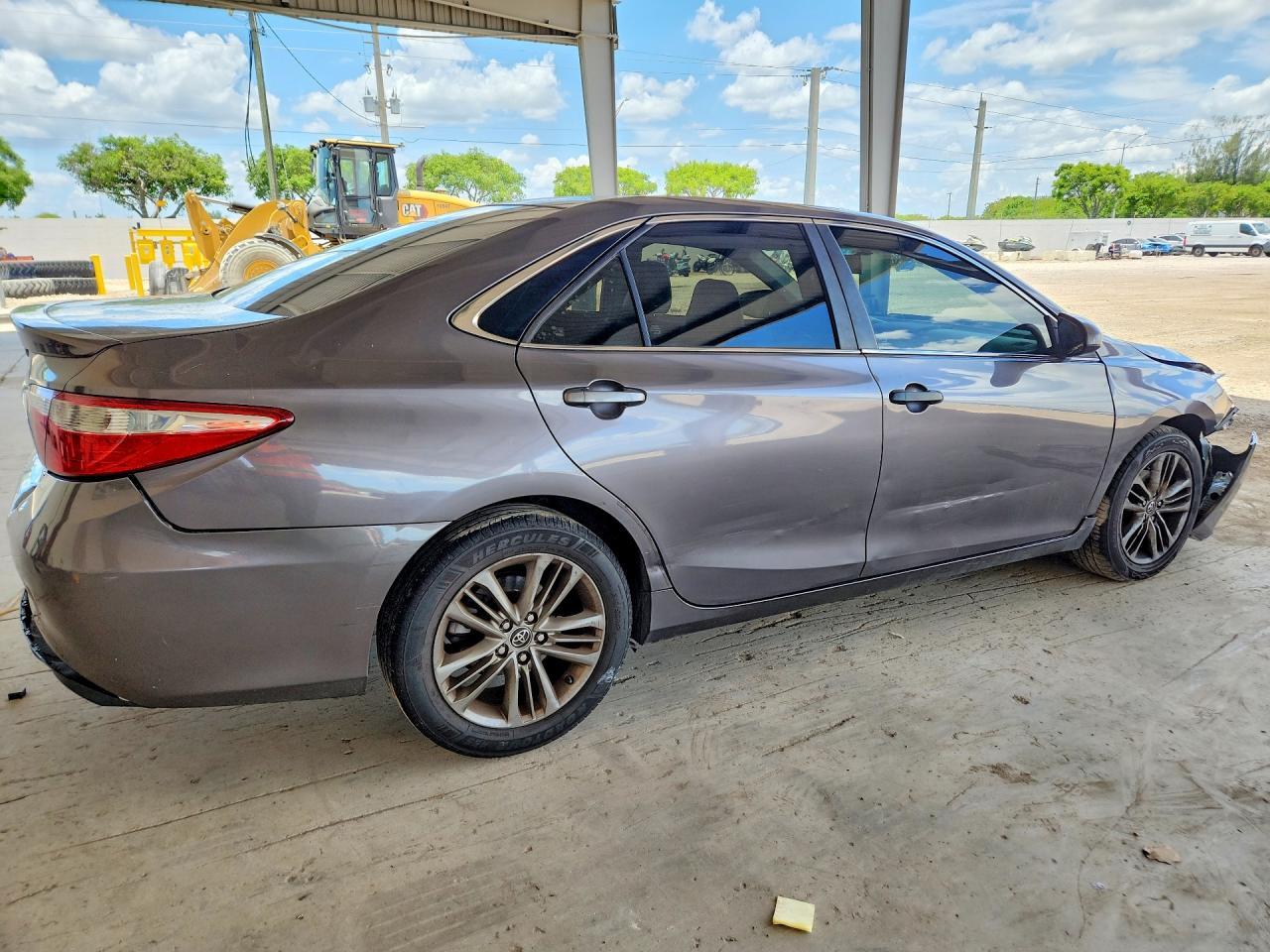2015 Toyota Camry Se - zdjęcie 3