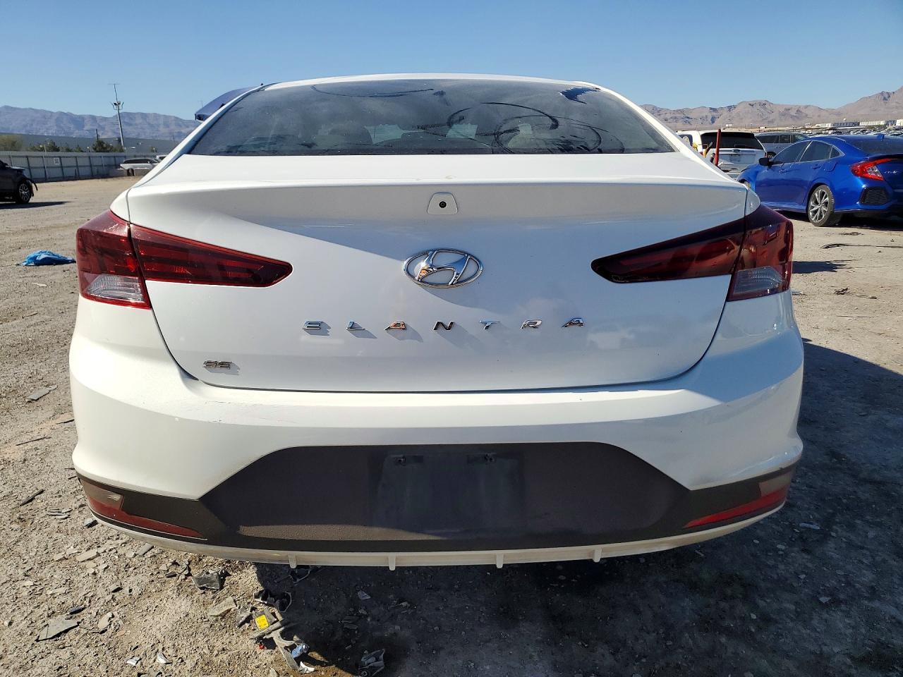 2020 Hyundai Elantra Se - zdjęcie 6