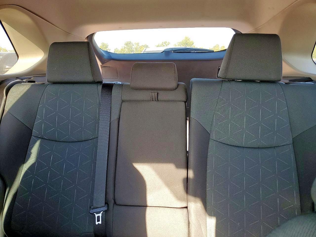 2025 Toyota Rav4 Xle - zdjęcie 10
