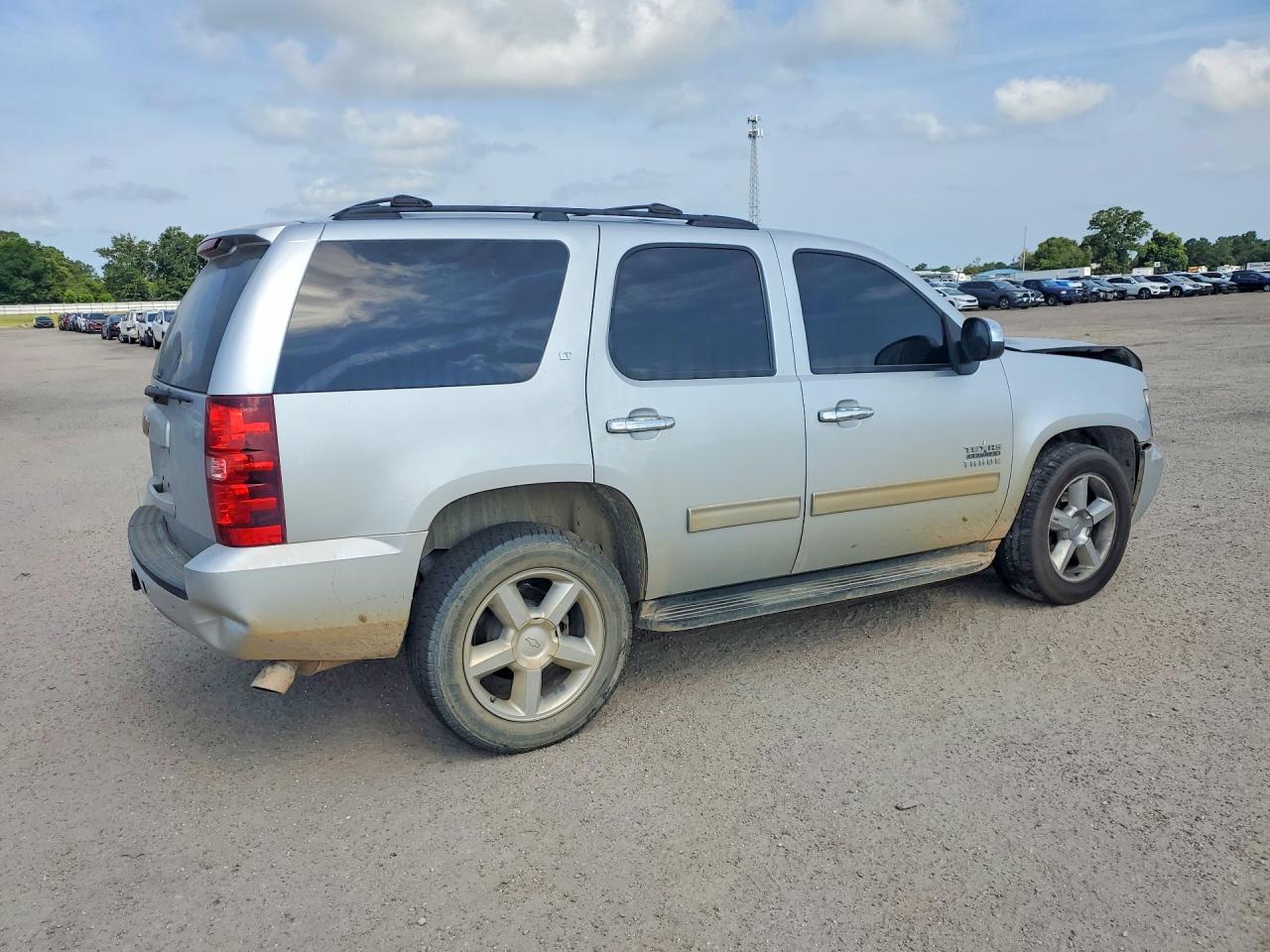 2013 Chevrolet Tahoe C1500 Lt - zdjęcie 3
