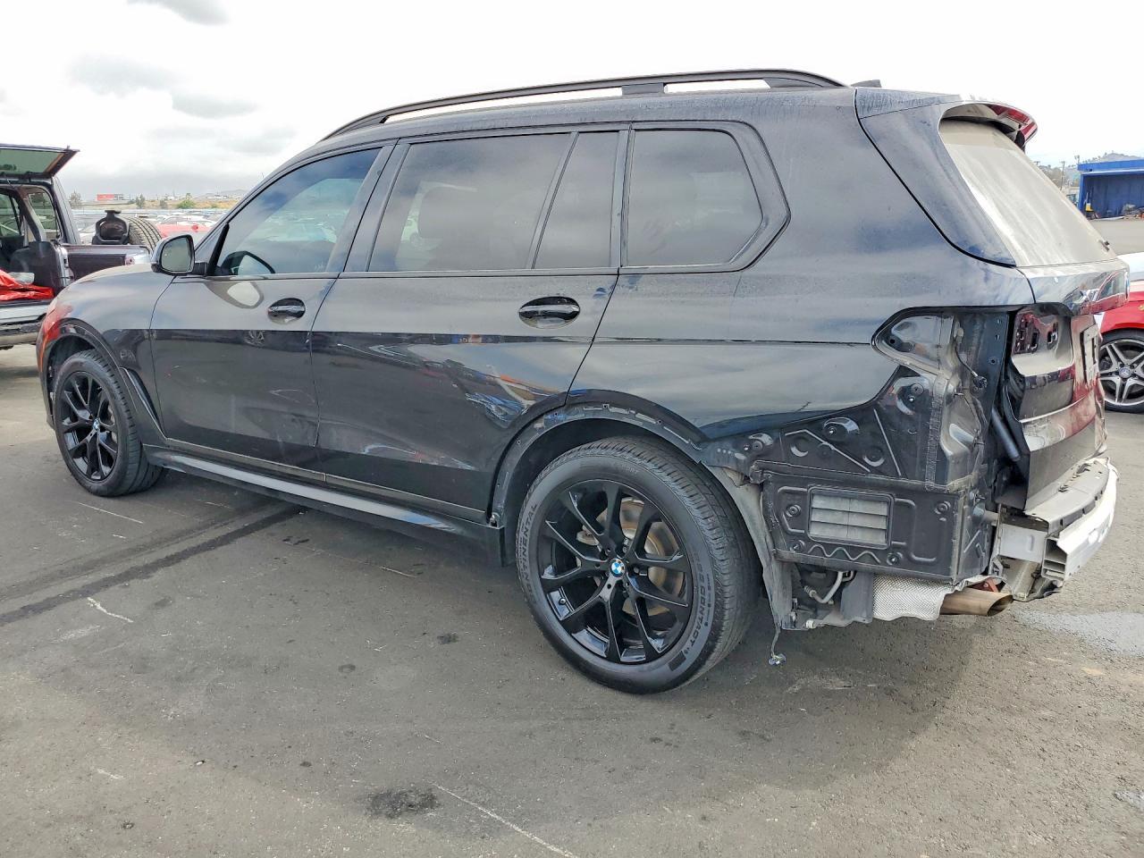 2020 BMW X7 xDrive40I - zdjęcie 2