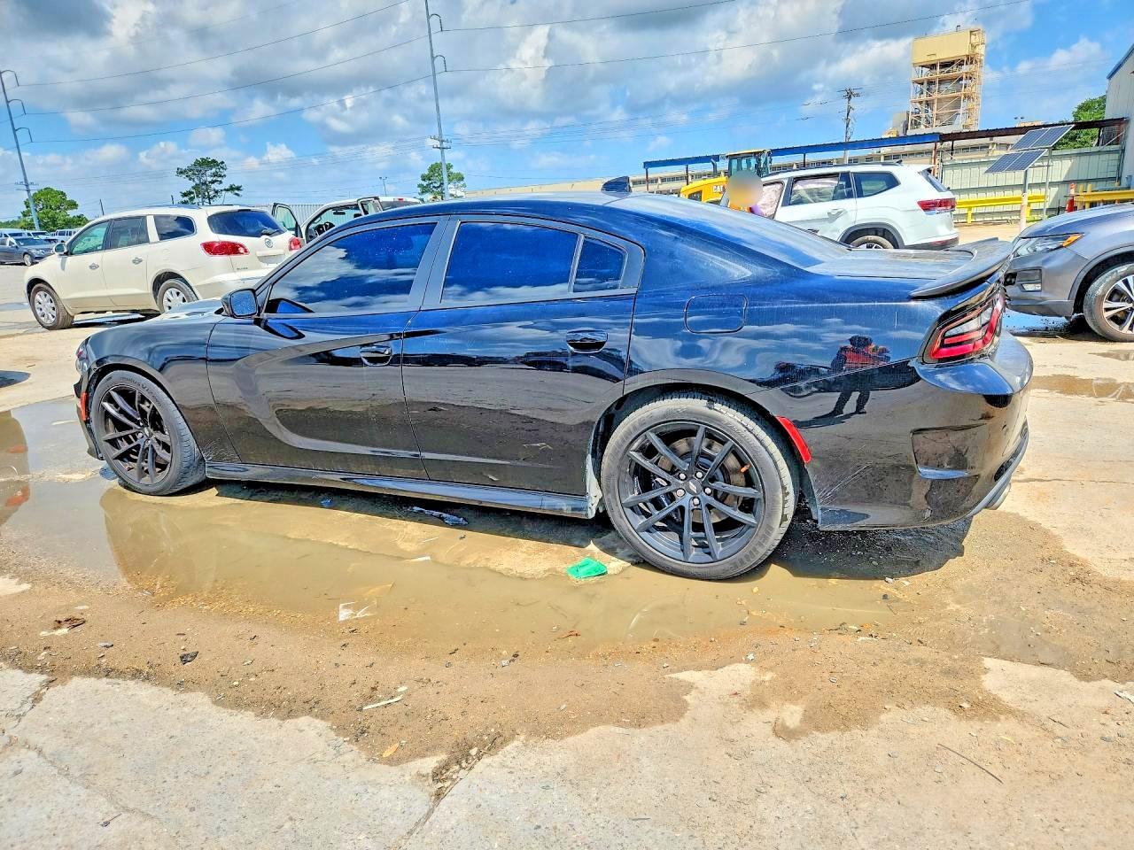 2021 Dodge Charger Scat Pack - zdjęcie 2