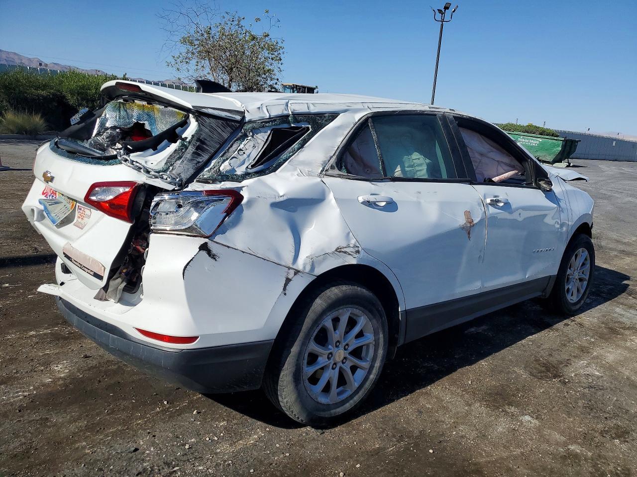 2020 Chevrolet Equinox Ls - zdjęcie 3