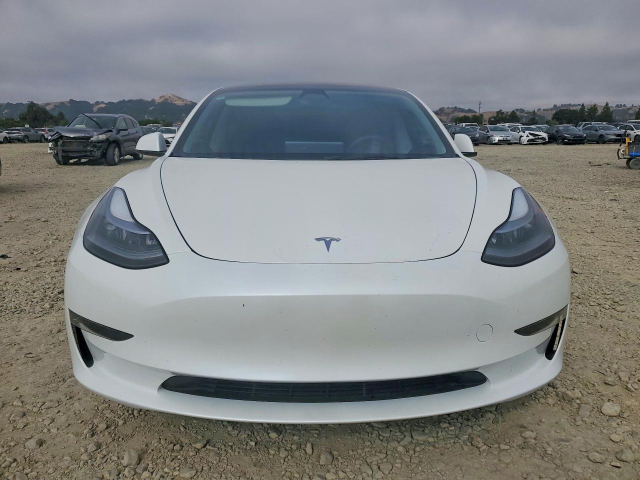 2023 Tesla Model 3 - zdjęcie 5