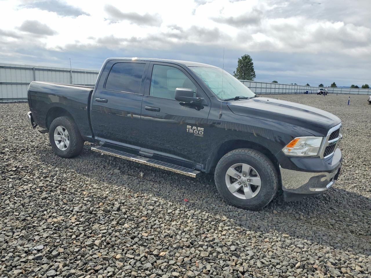 2021 Ram 1500 Classic Slt - zdjęcie 4