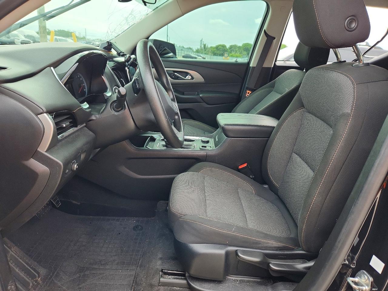 2020 Chevrolet Traverse Ls - zdjęcie 7