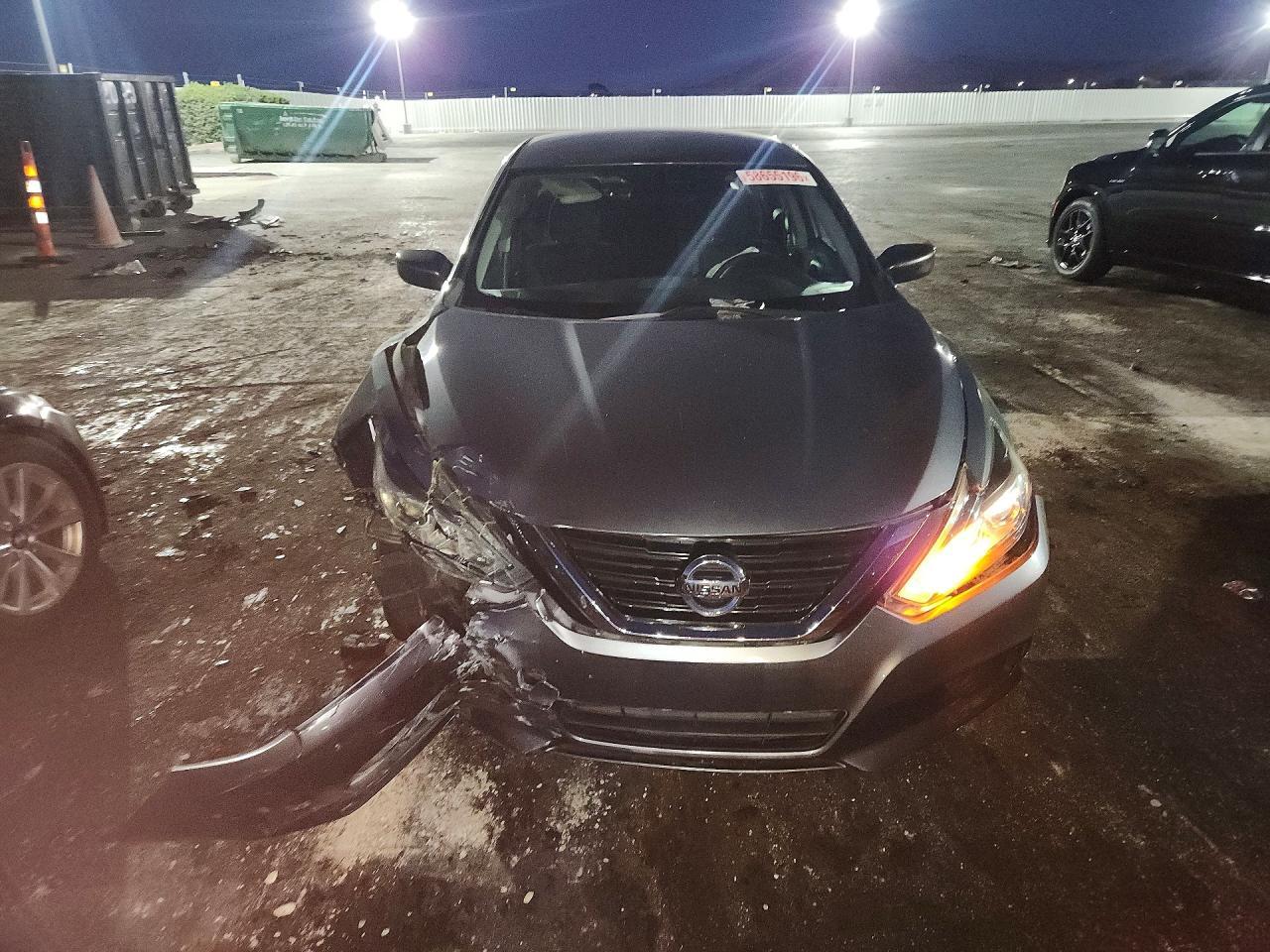 Nissan Altima - zdjęcie 5