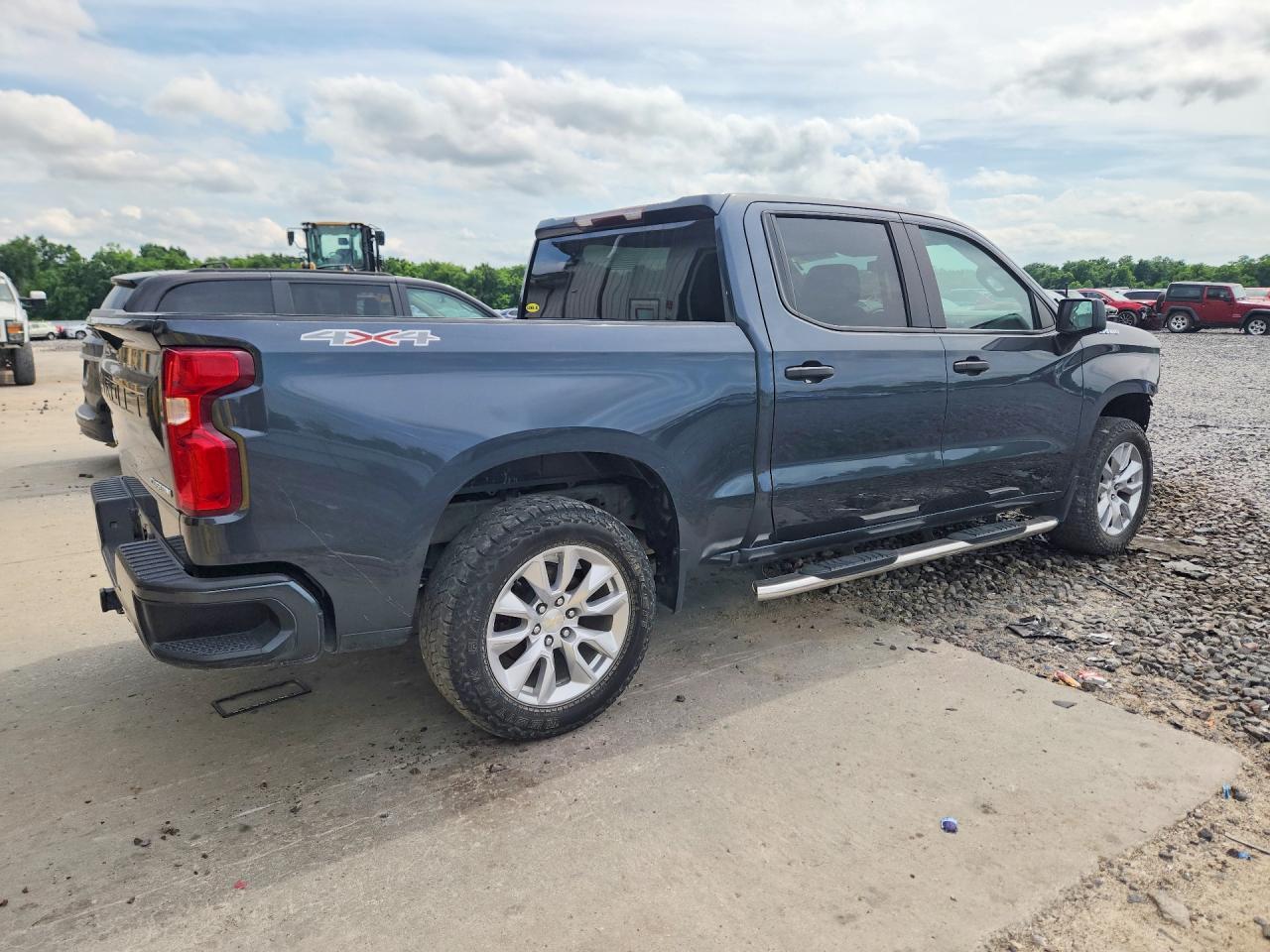 2020 Chevrolet Silverado K1500 Custom - zdjęcie 3