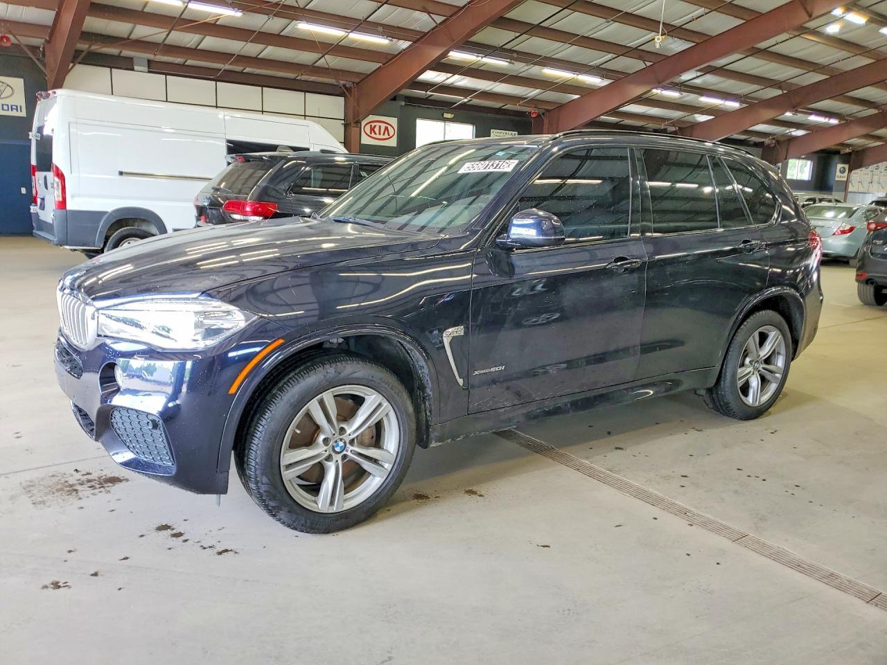 2016 BMW X5 xDrive50I - zdjęcie główne