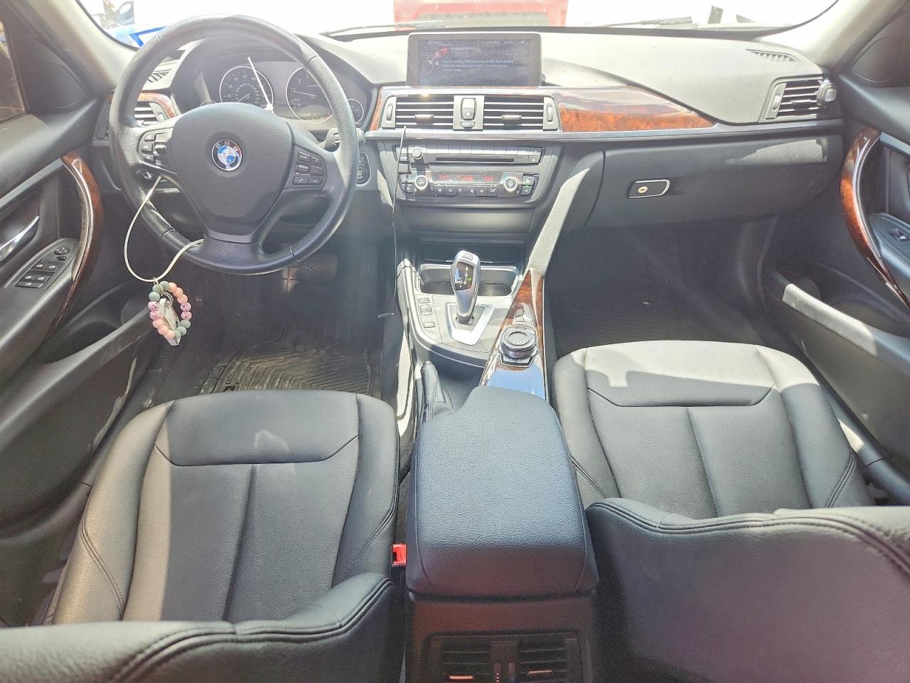 2015 BMW 320 I - zdjęcie 8