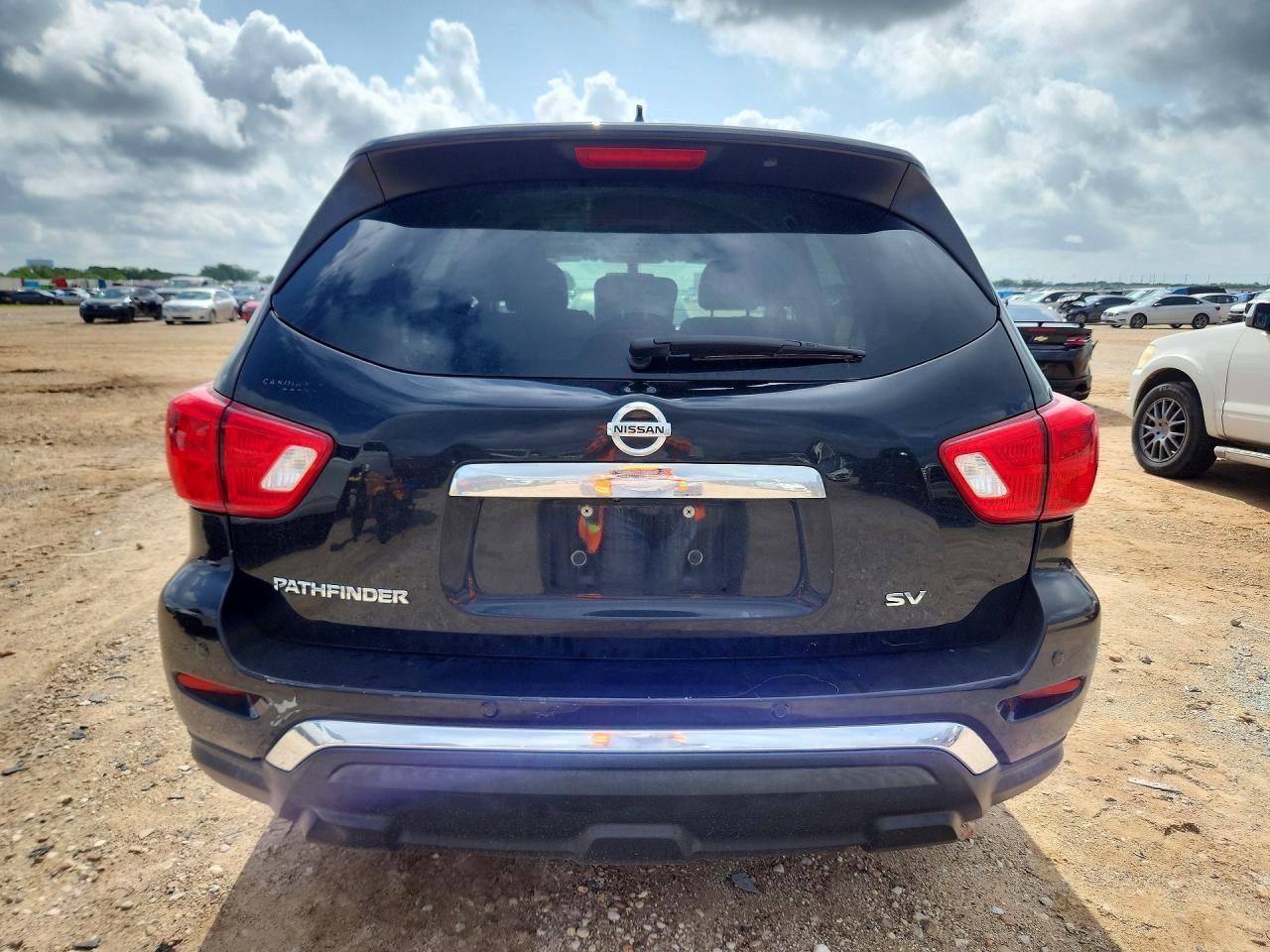 2018 Nissan Pathfinder Sv - zdjęcie 6
