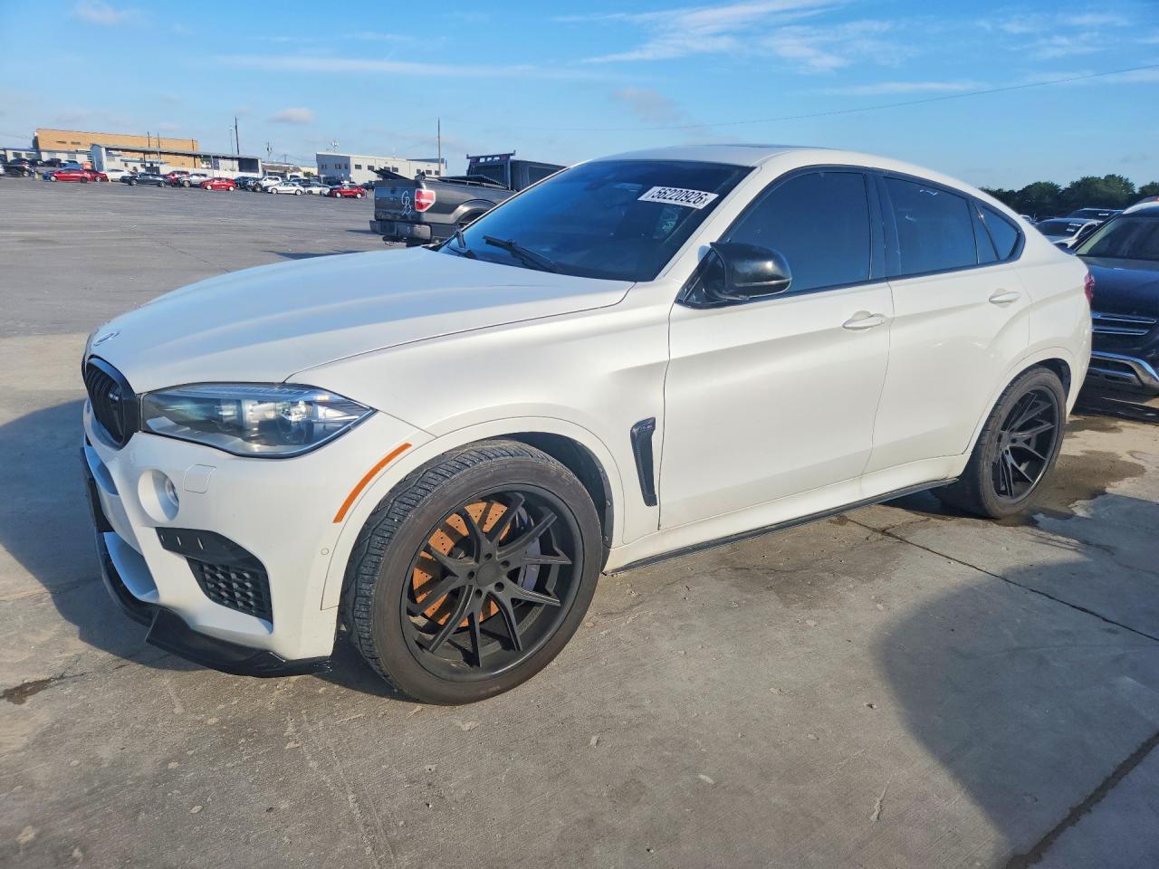 2015 BMW X6 M - zdjęcie główne