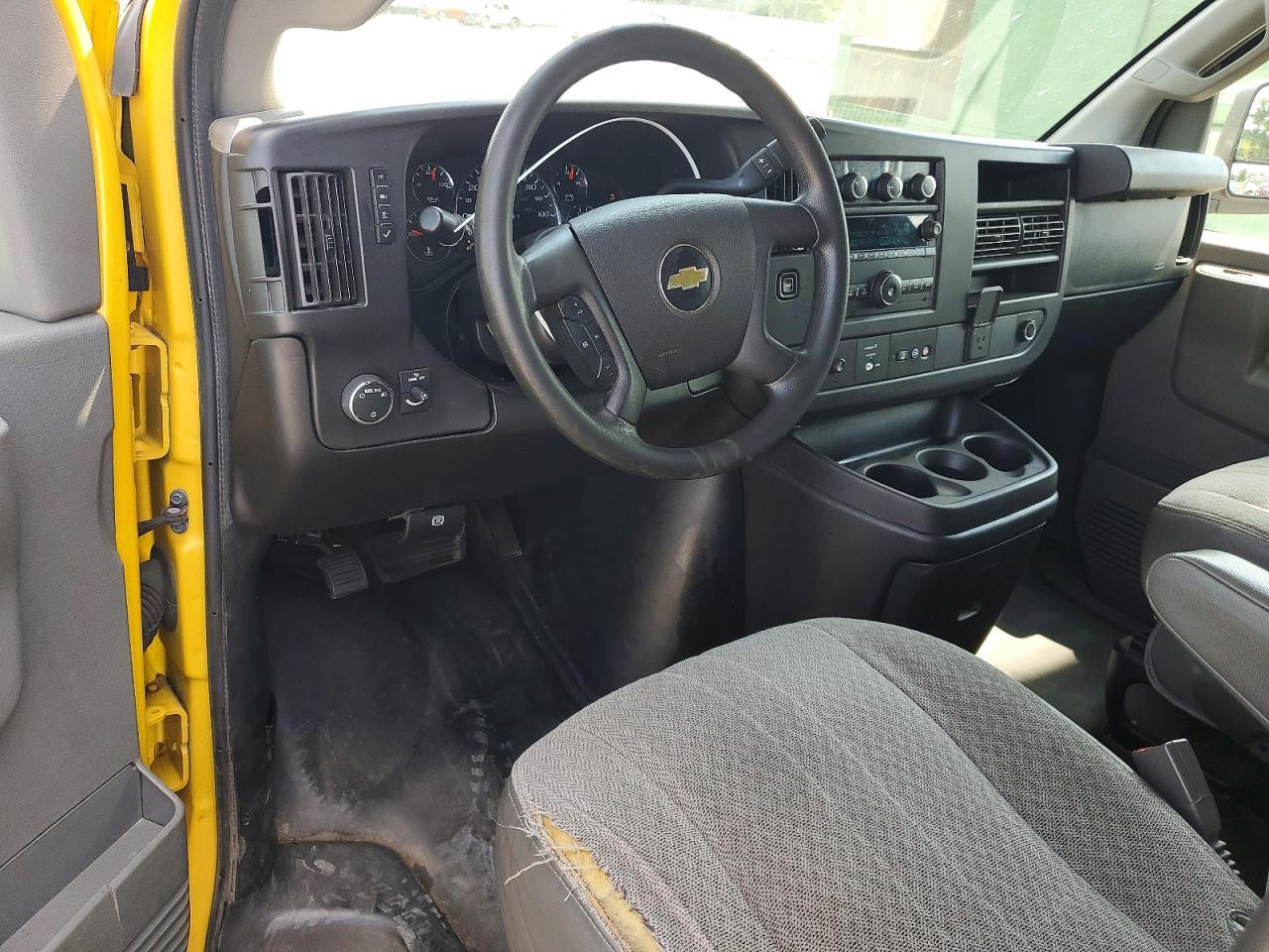 2021 Chevrolet Express G2500 - zdjęcie 8