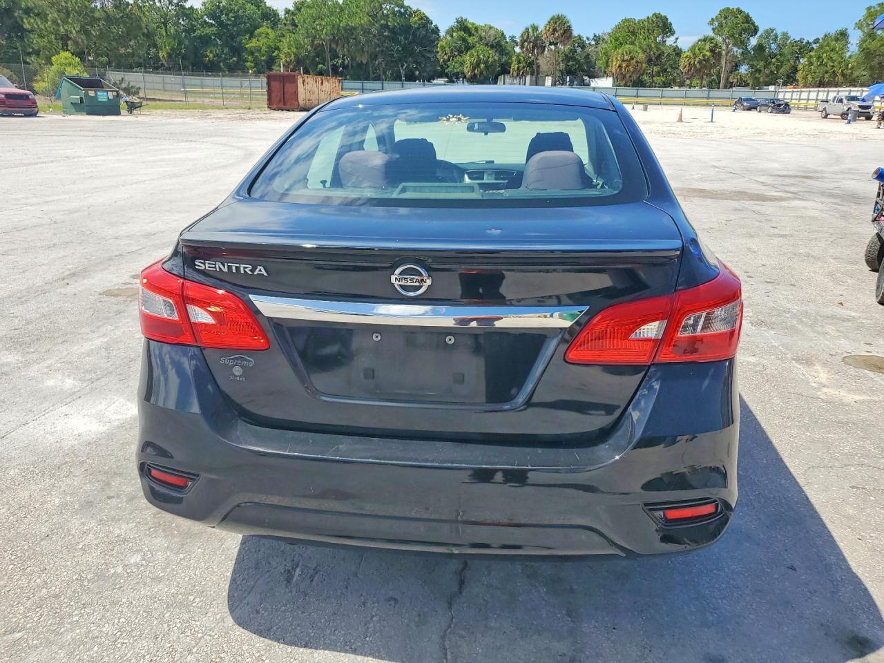 2018 Nissan Sentra S - zdjęcie 6