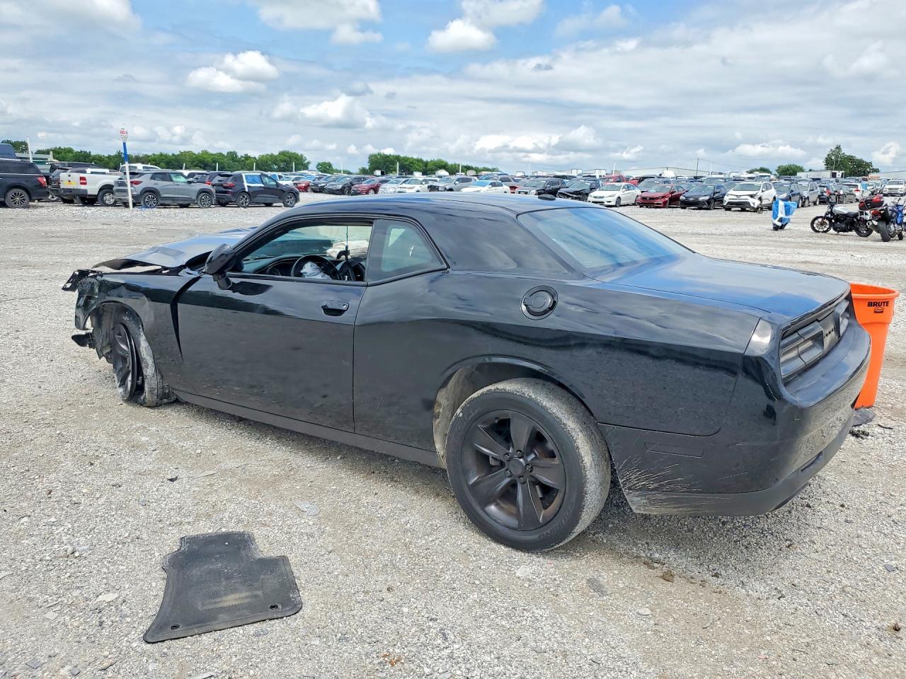2017 Dodge Challenger Sxt - zdjęcie 2