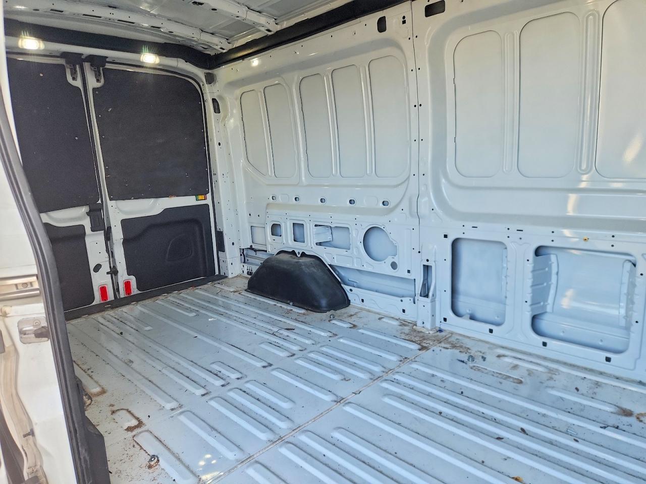 2019 Ford Transit T-250 - zdjęcie 10