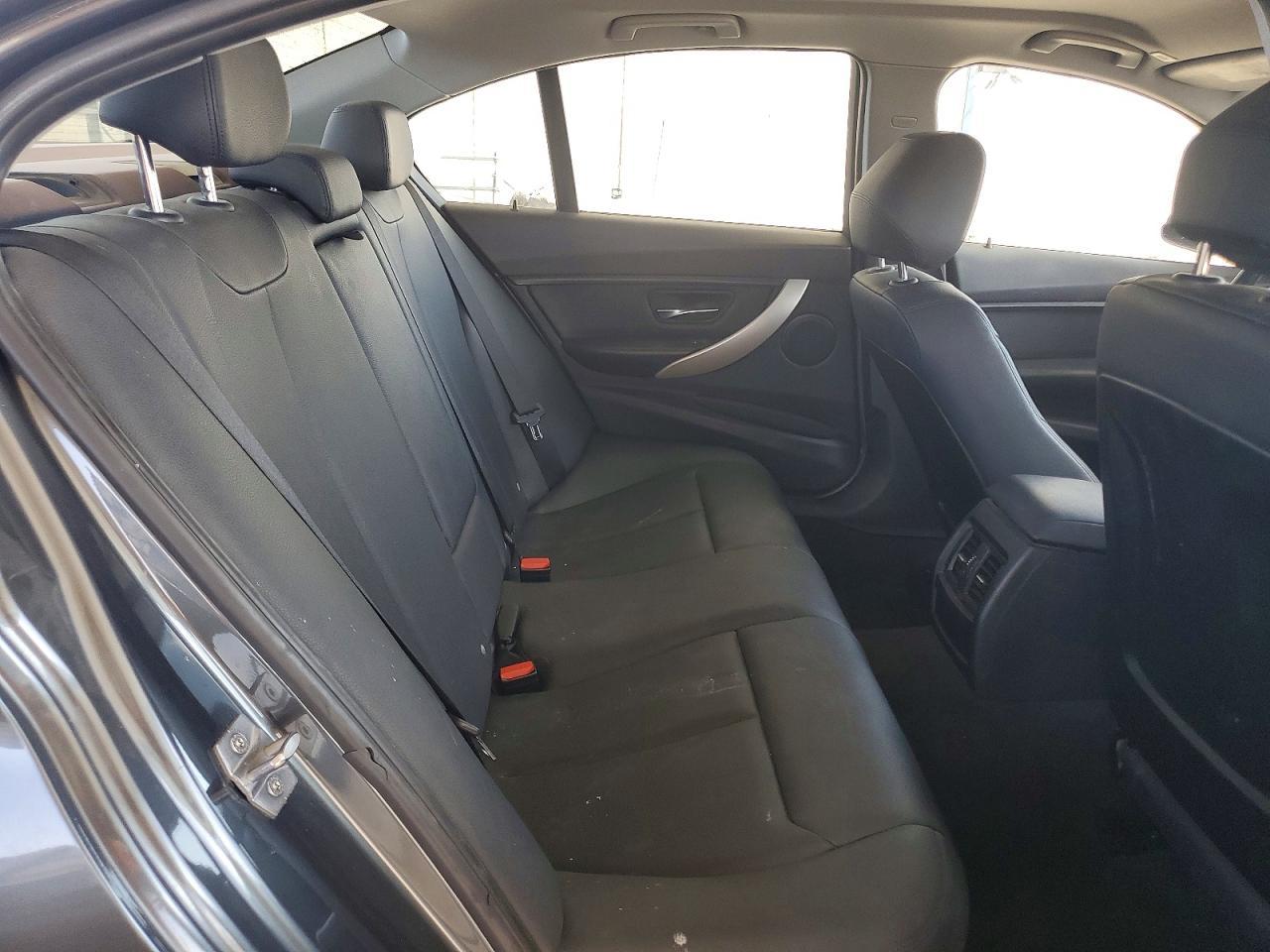 2015 BMW 320 I - zdjęcie 10