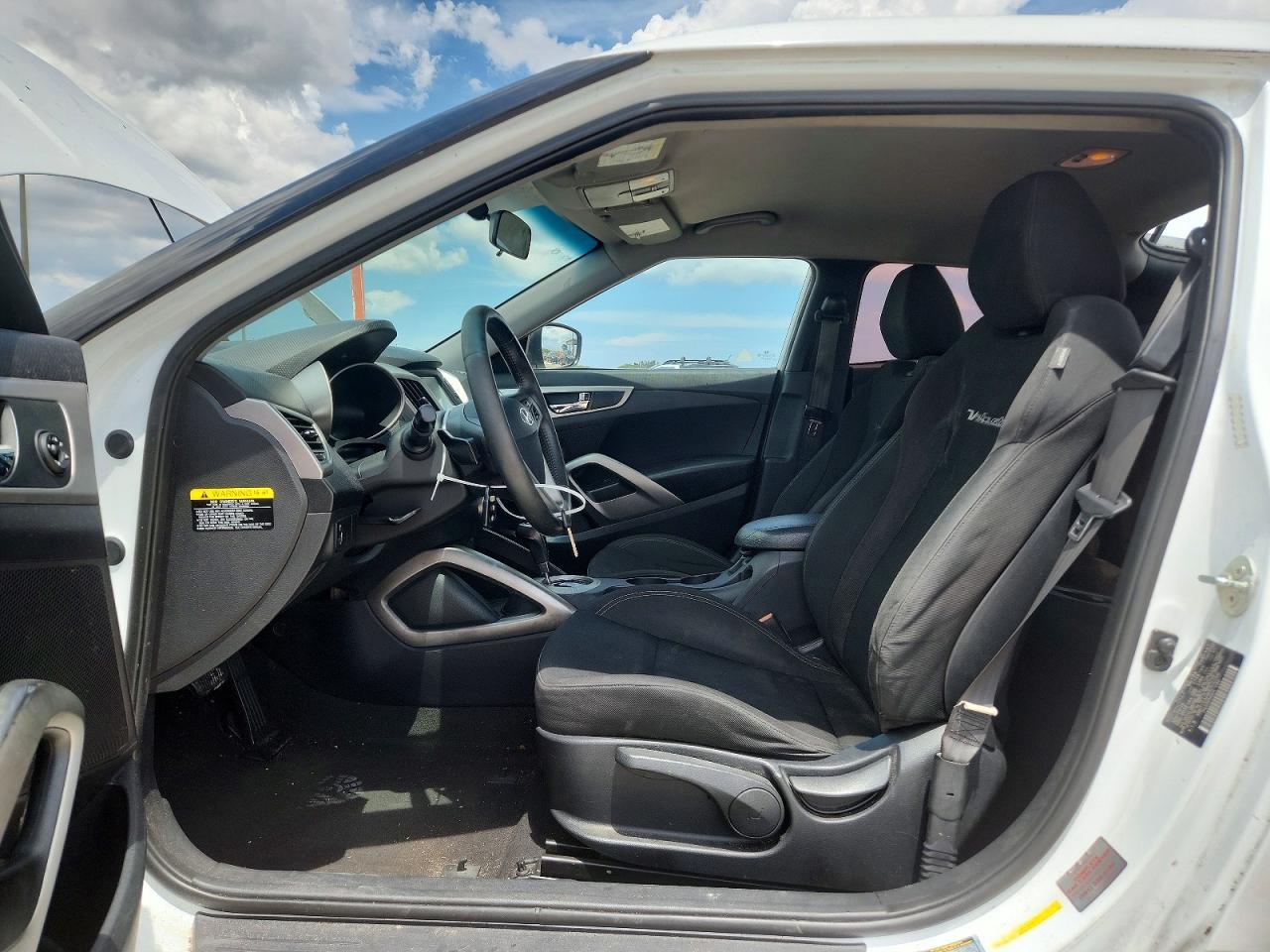 2017 Hyundai Veloster Base - zdjęcie 7