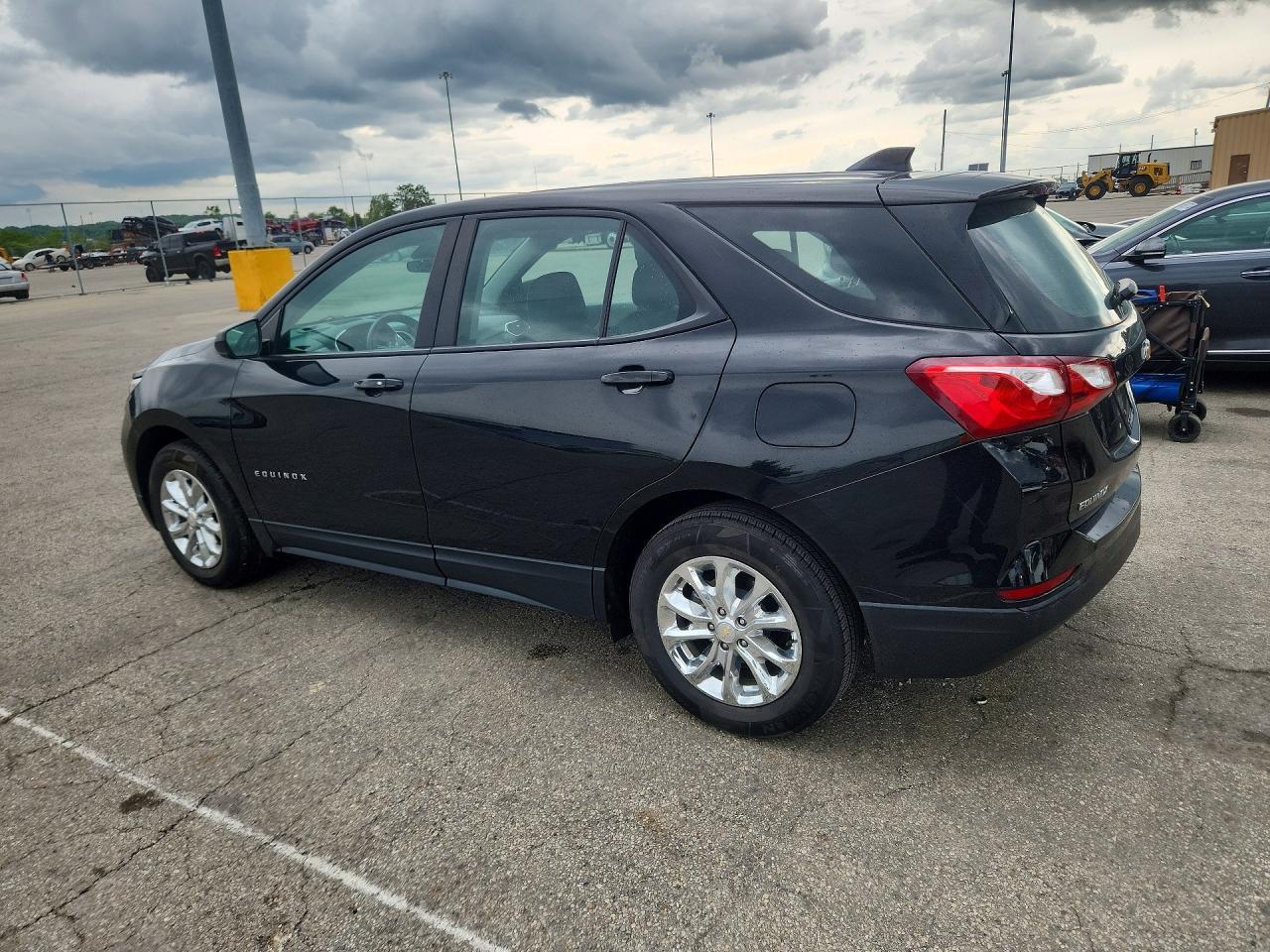 2021 Chevrolet Equinox Ls - zdjęcie 3