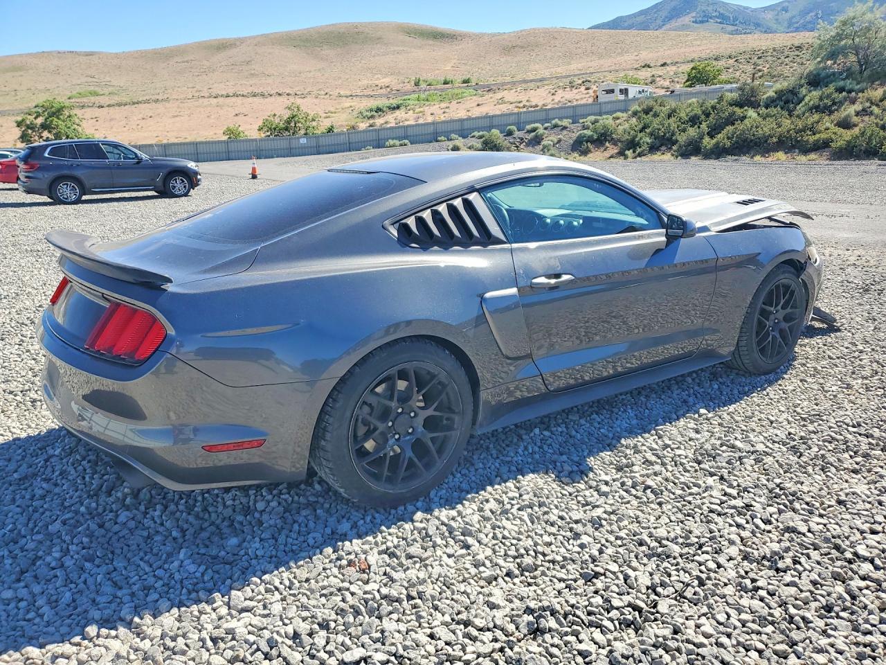 2017 Ford Mustang - zdjęcie 3