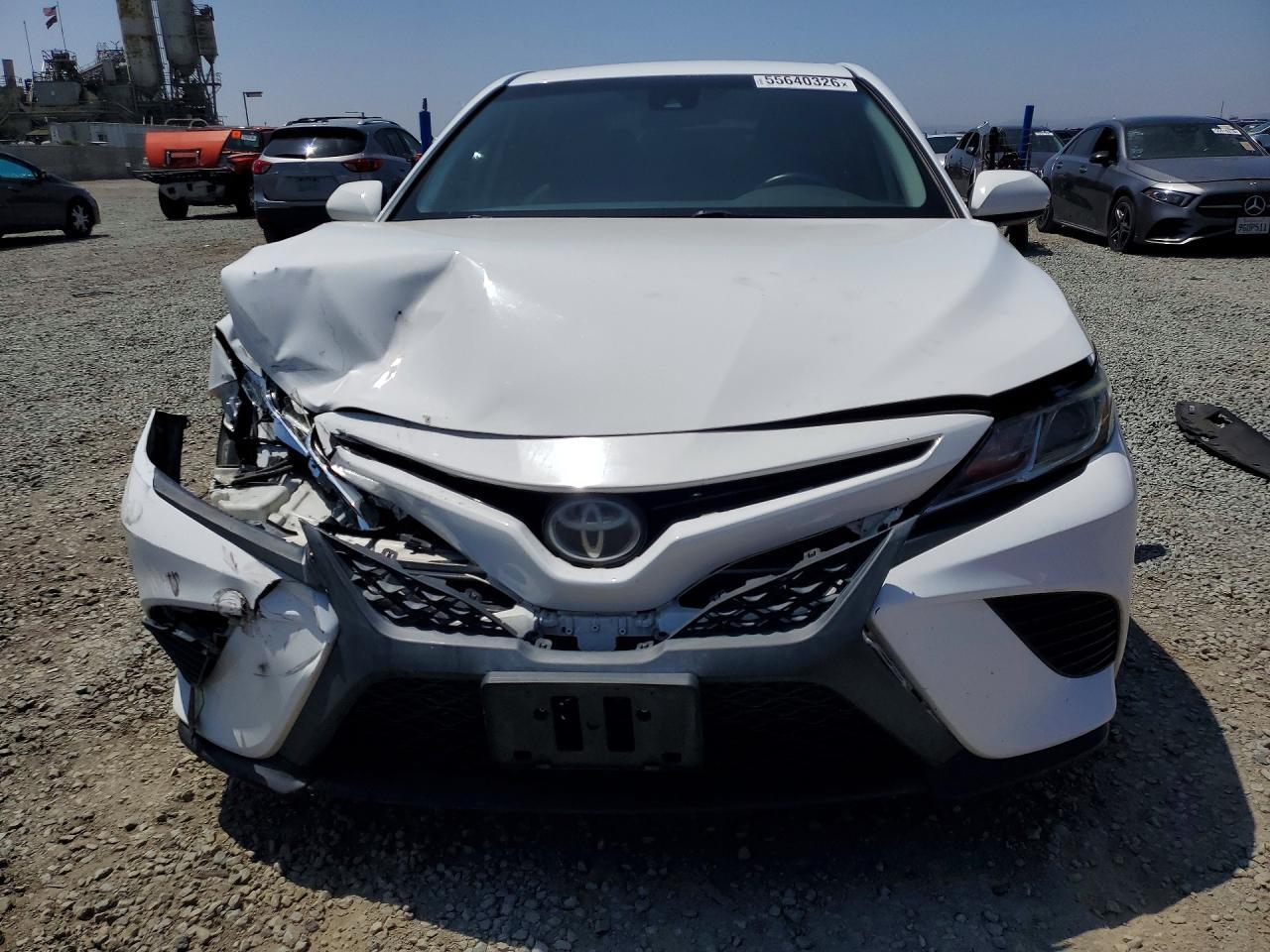 2019 Toyota Camry Se - zdjęcie 5