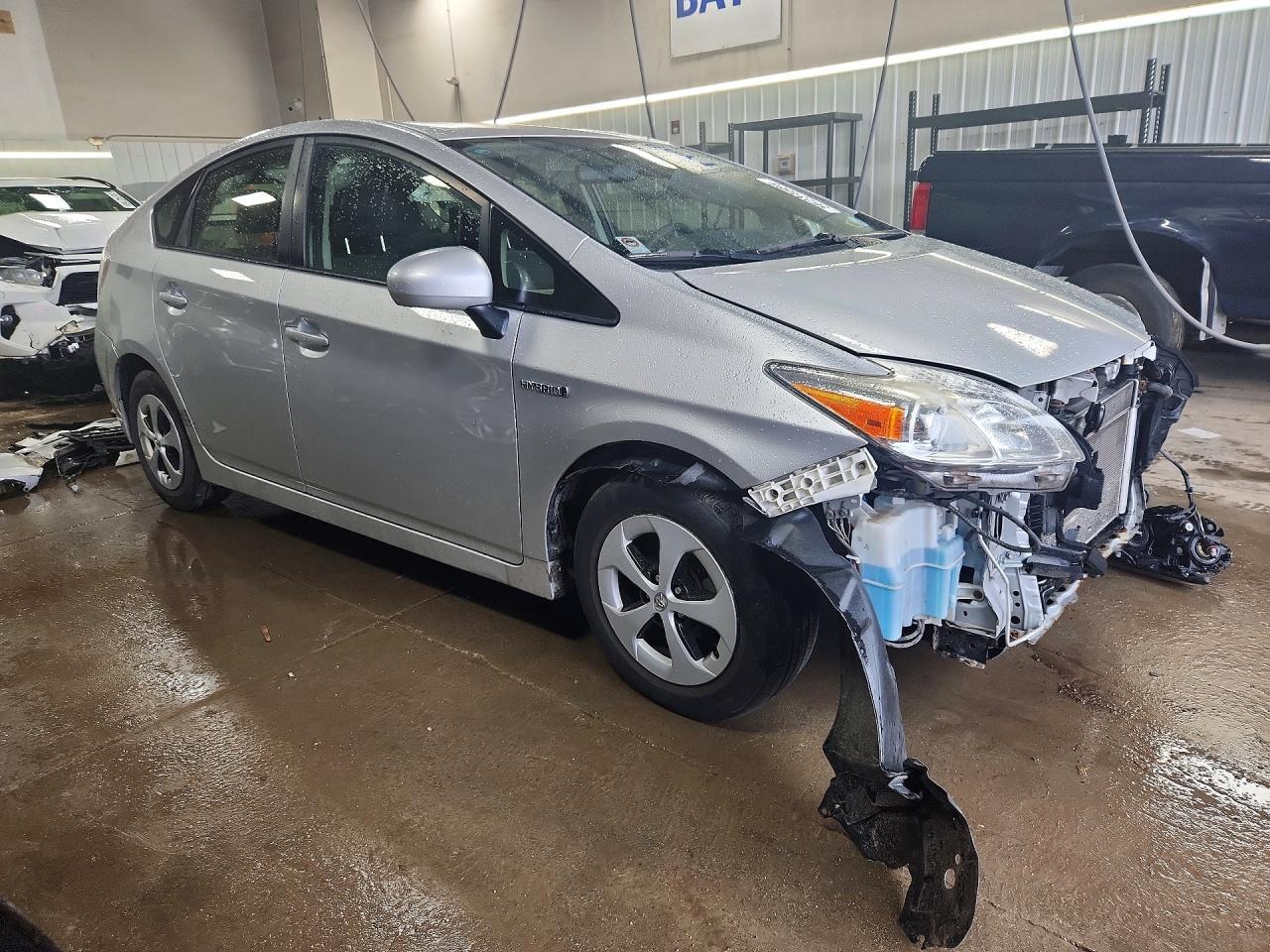 2014 Toyota Prius Two - zdjęcie 4