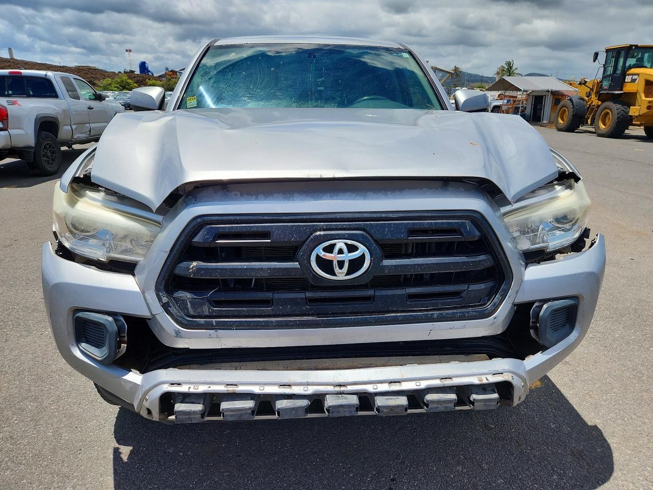 2017 Toyota Tacoma - zdjęcie 5