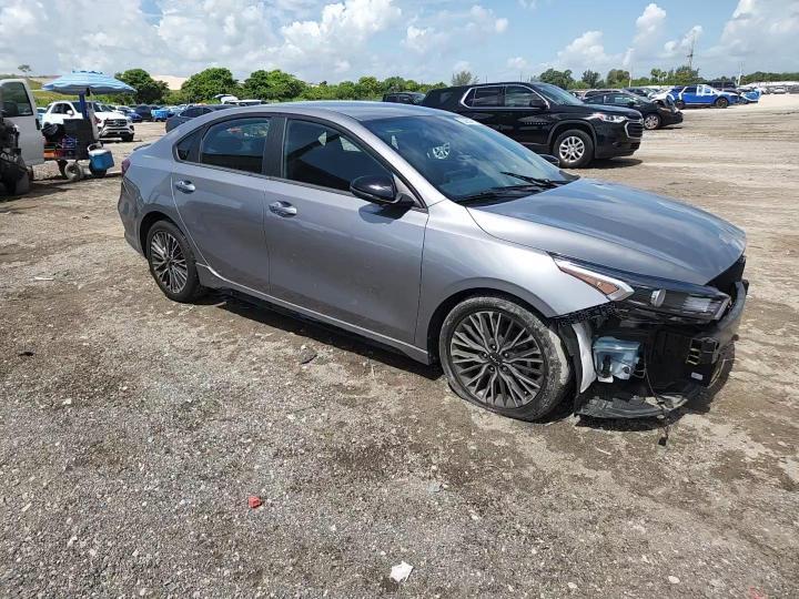 2023 Kia Forte Gt Line - zdjęcie 14