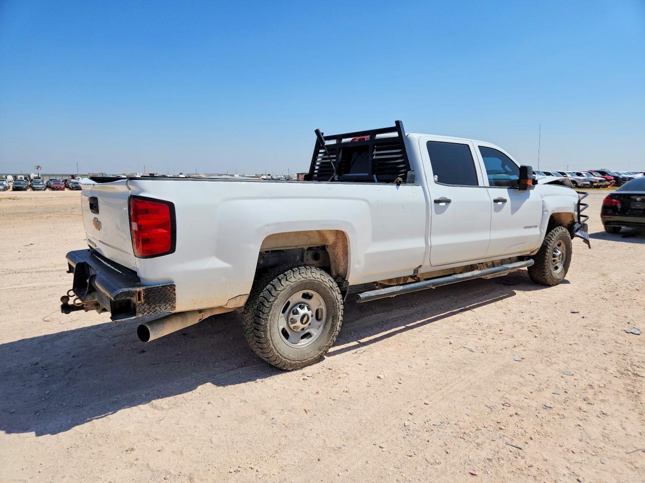 2018 Chevrolet Silverado C2500 Heavy Duty - zdjęcie 3