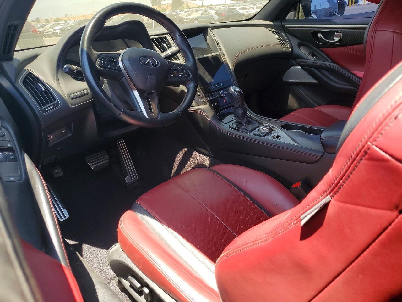 2021 Infiniti Q60 Red Sport 400 - zdjęcie 8