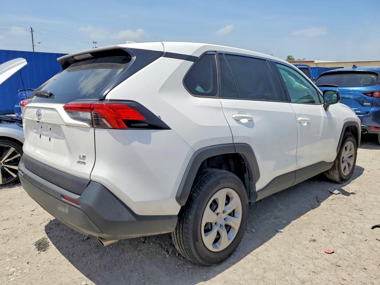 2025 Toyota Rav4 Le - zdjęcie 3