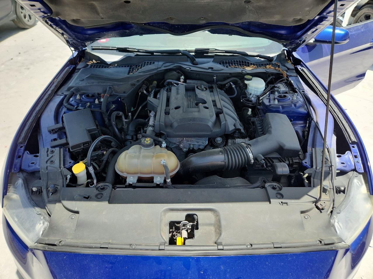 2015 Ford Mustang - zdjęcie 11