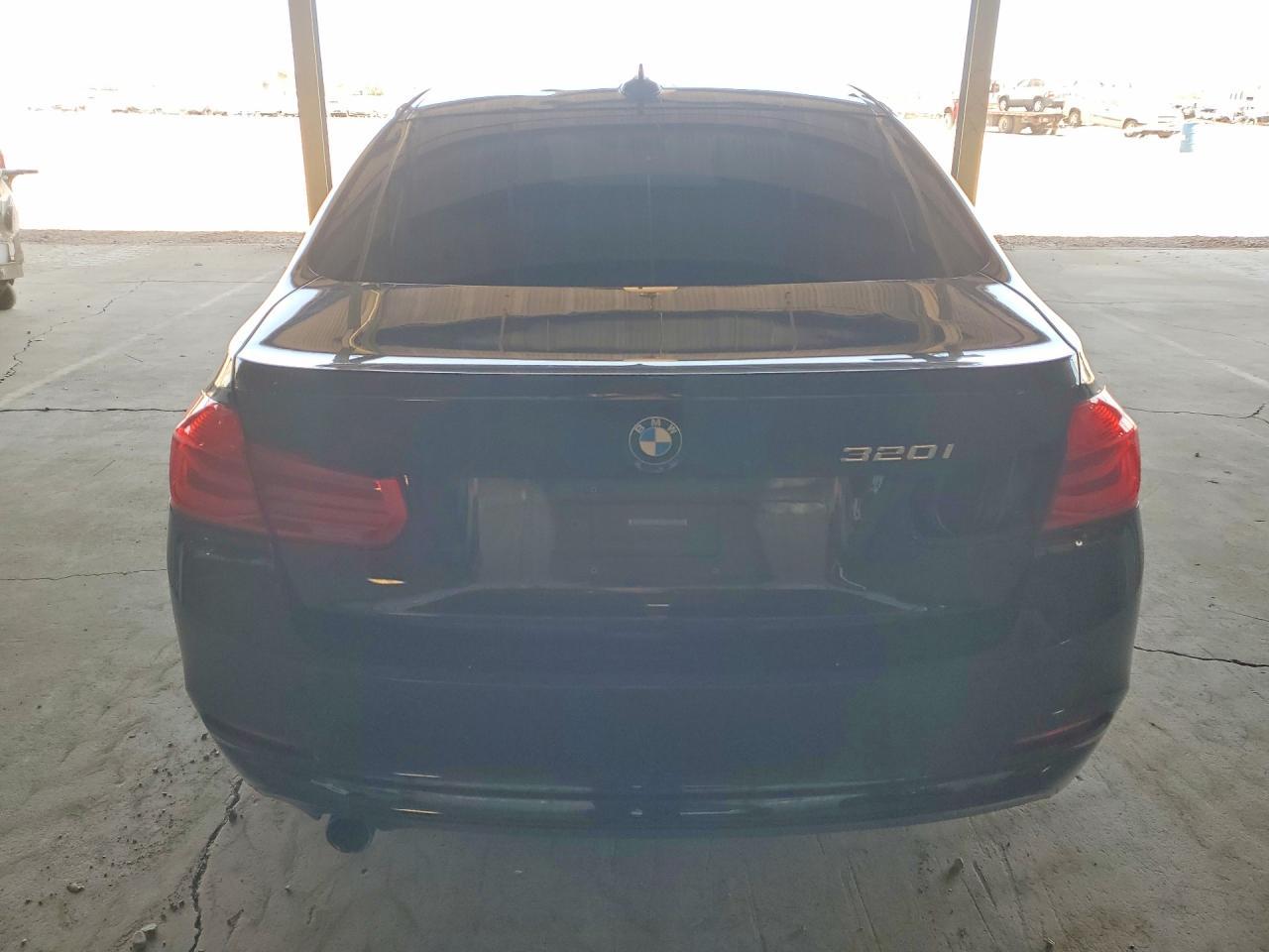 2018 BMW 320 I - zdjęcie 6
