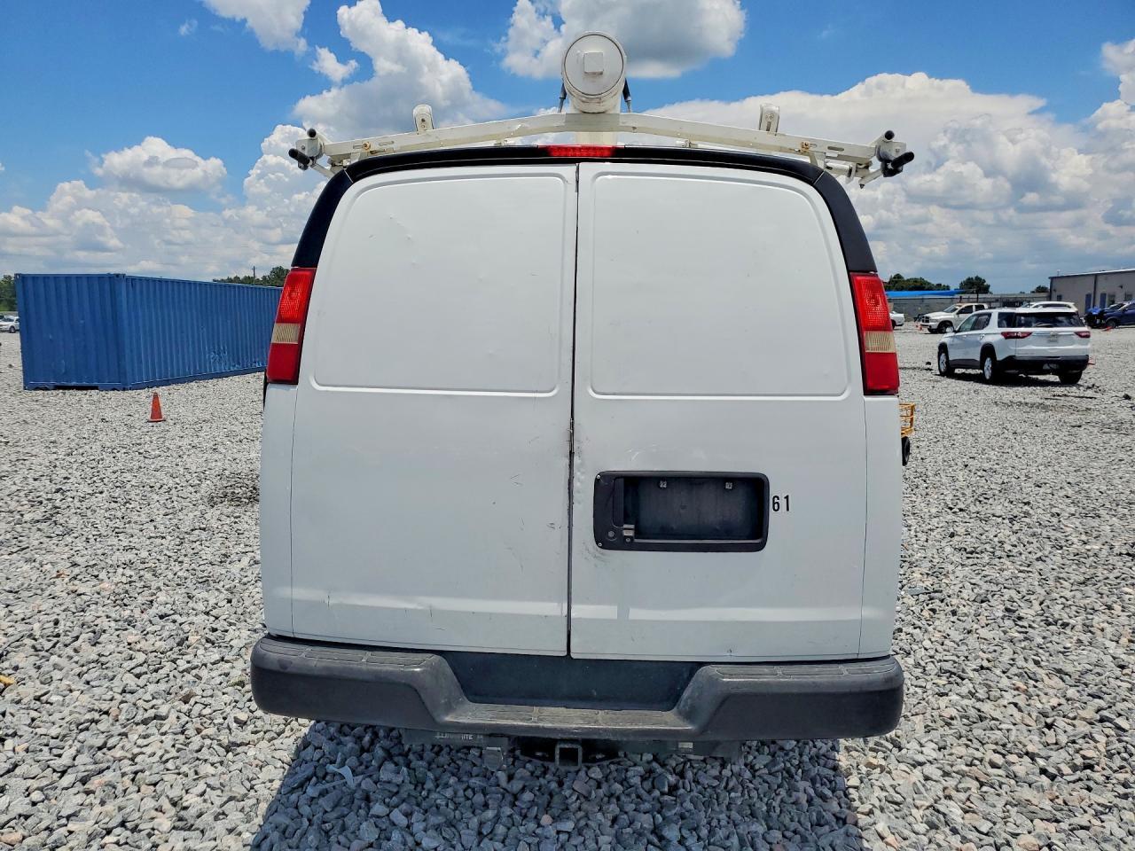 2017 Chevrolet Express G2500 - zdjęcie 6