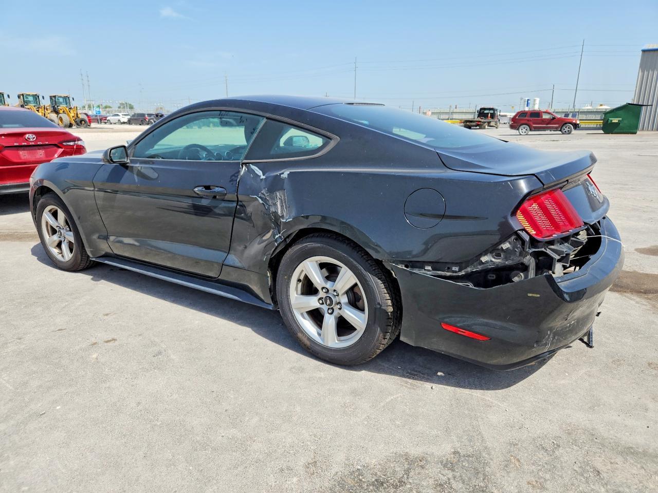 2016 Ford Mustang - zdjęcie 2