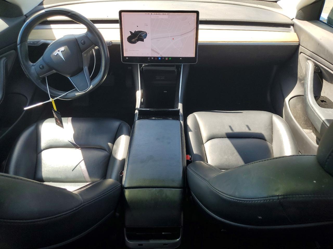 2019 Tesla Model 3 - zdjęcie 8