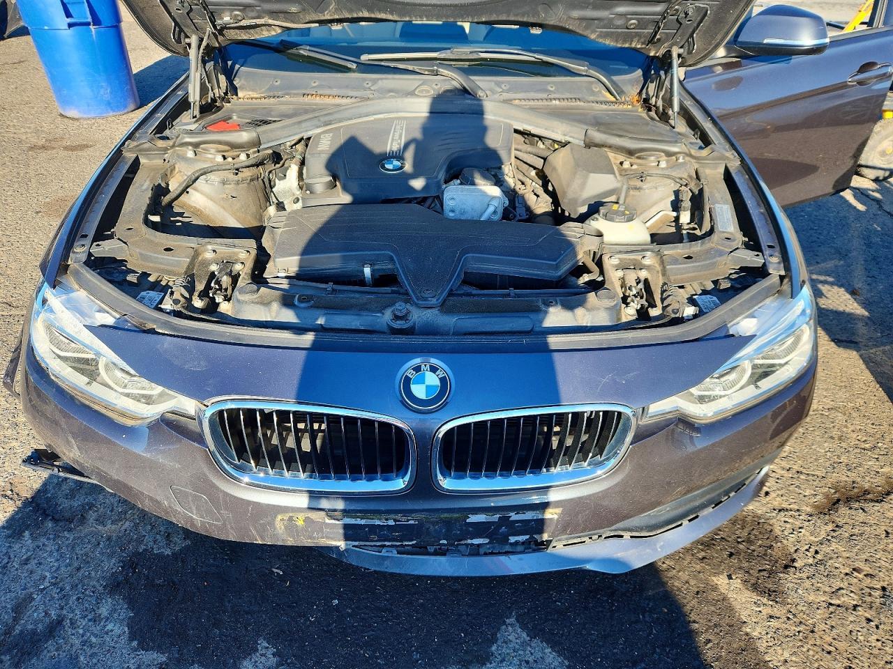 2016 BMW 320 I - zdjęcie 11