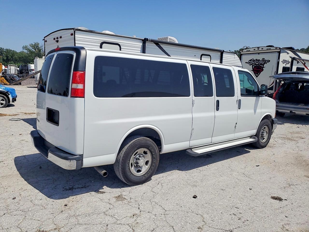 2017 Chevrolet Express G3500 Lt - zdjęcie 3