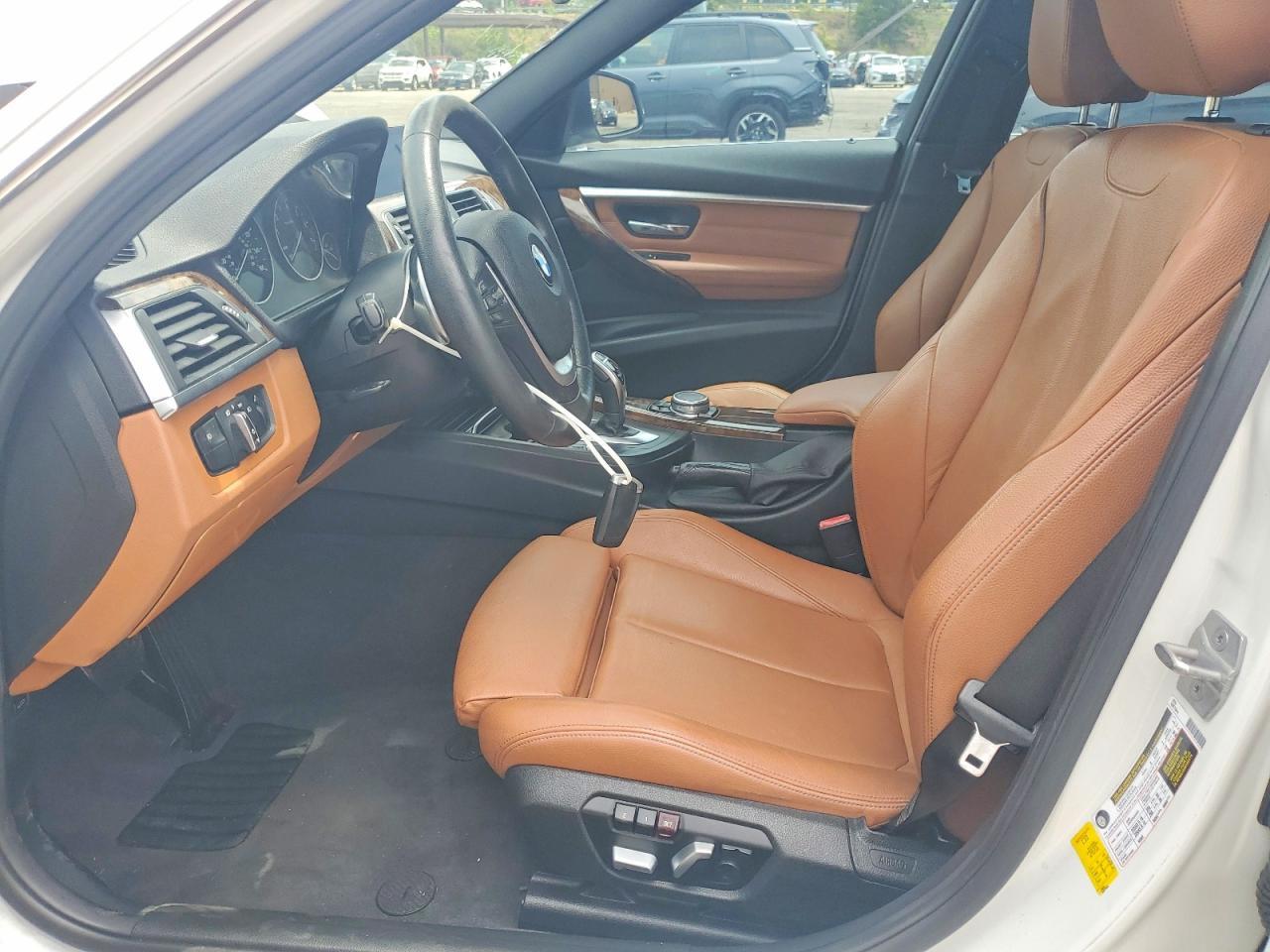 2017 BMW 330 I - zdjęcie 7