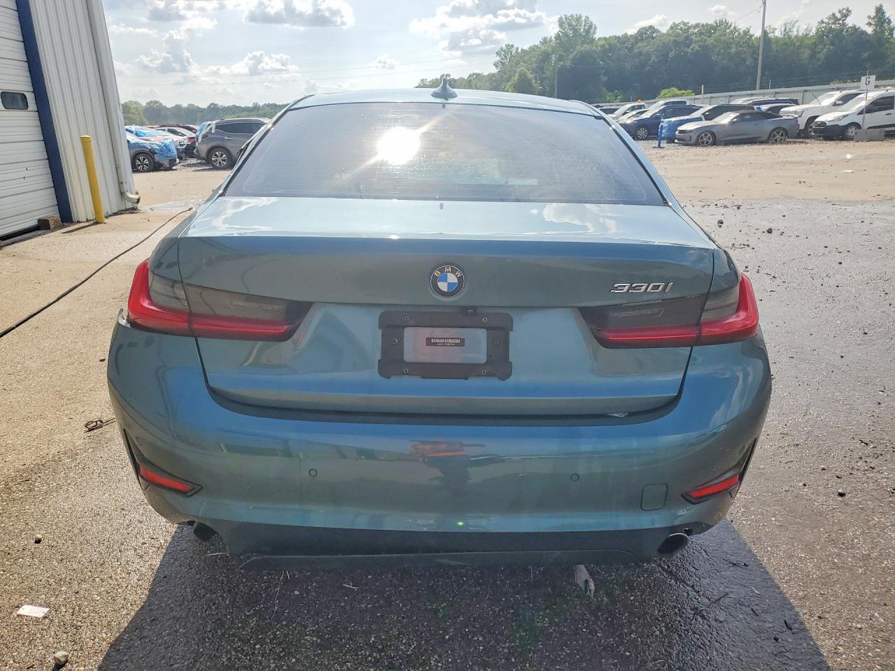 2021 BMW 330I - zdjęcie 6