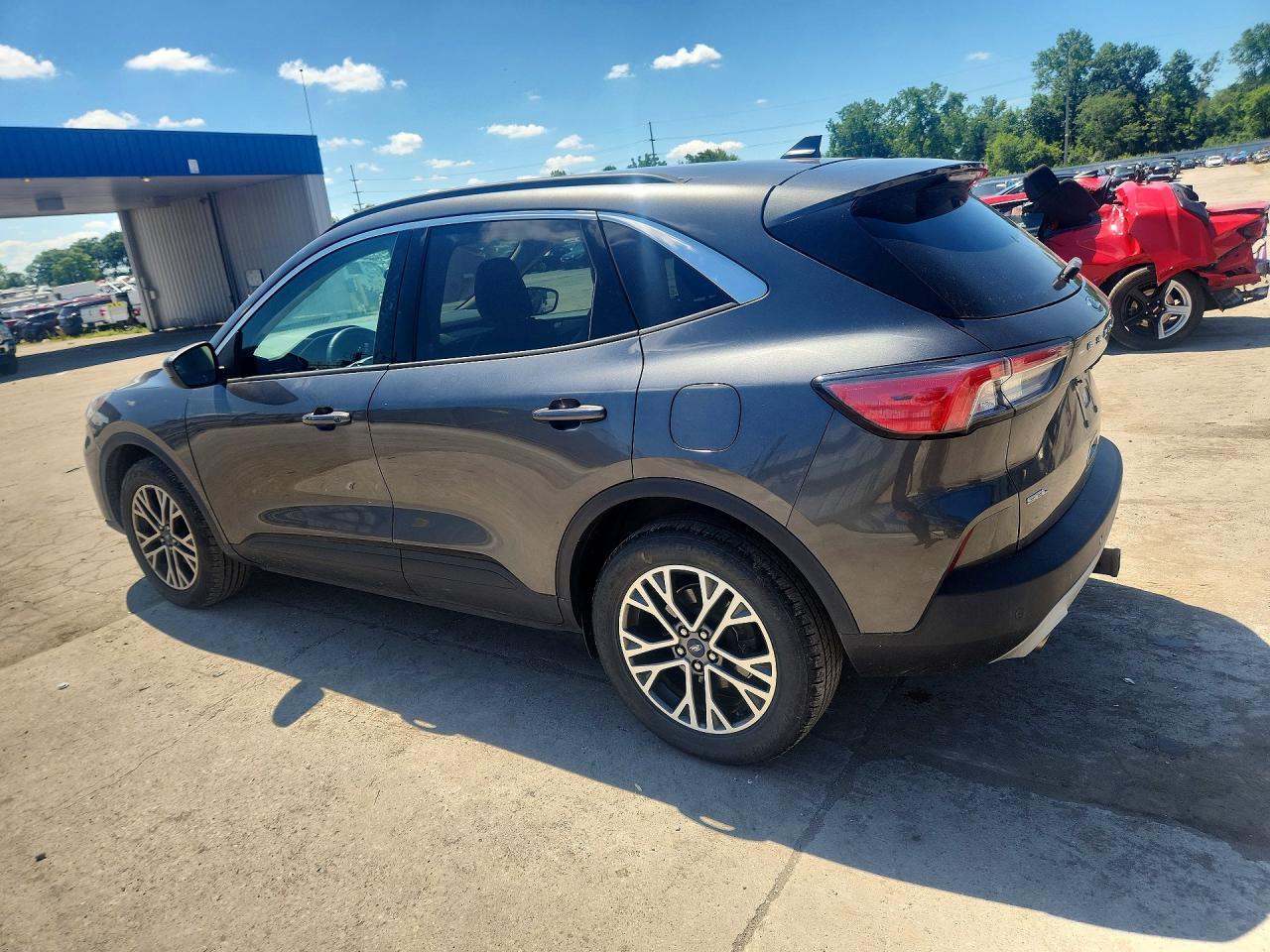 2020 Ford Escape Sel - zdjęcie 2